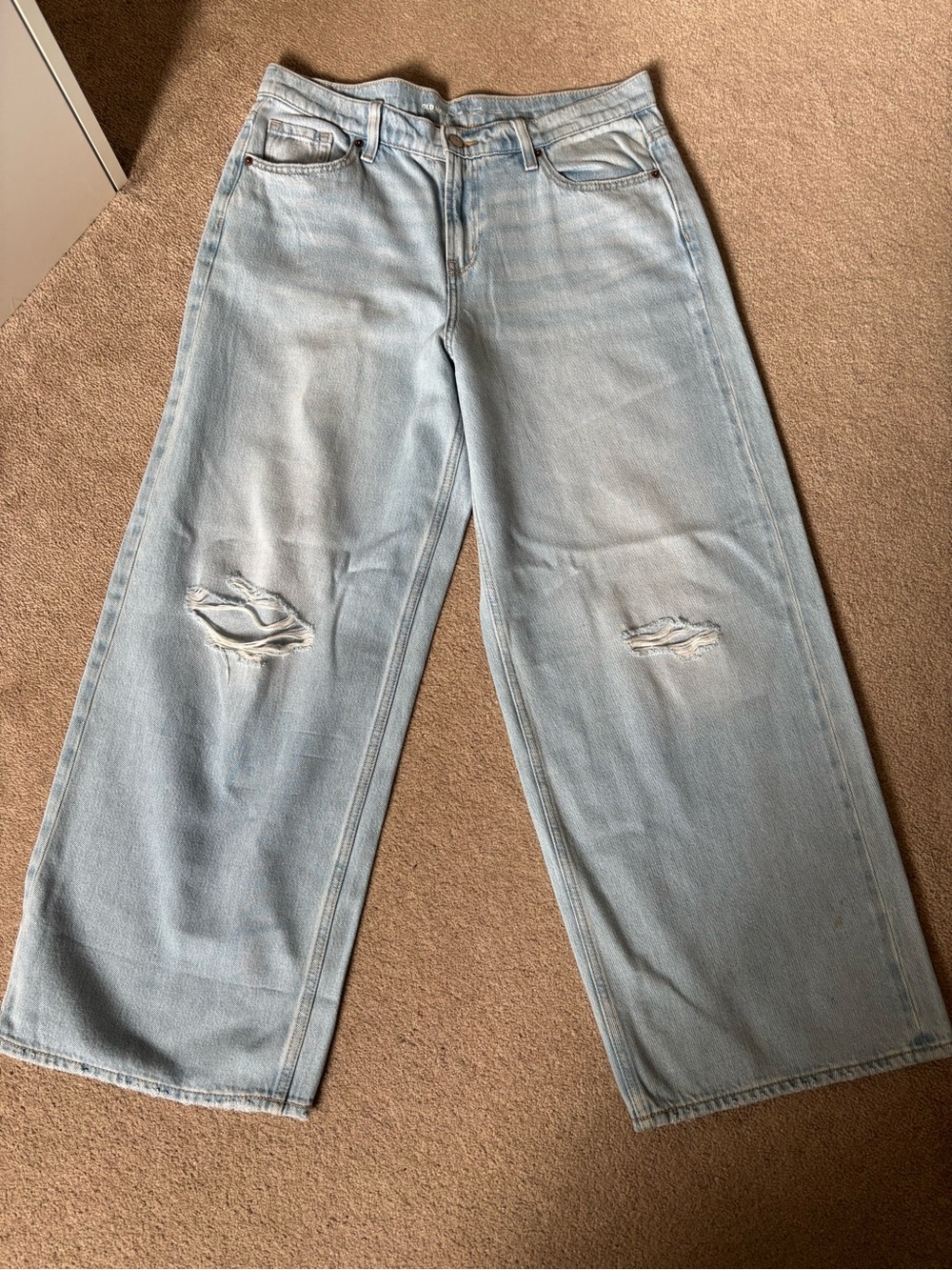 Old Navy Mid-Rise Baggy Wide Leg Distressed Jeans Light Wash Size 10